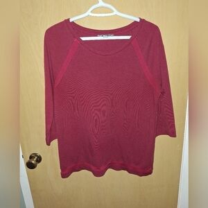 Kenneth Cole Burgundy Short Sleeve Top Size Medium